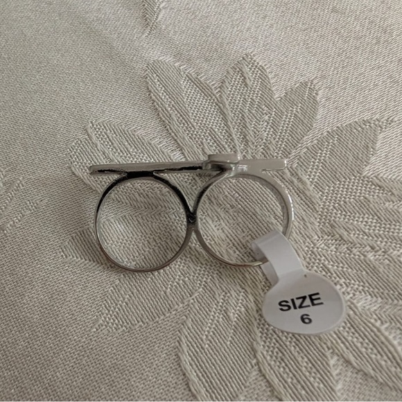 Two Finger Double Finger Cross Ring Silver Size 6 Size 7 - Picture 2 of 5